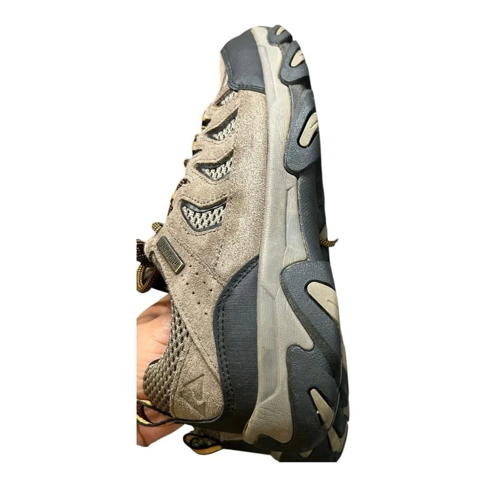 Ozark Trail Men’s Tan and black Hiking Shoes Size  7 Waterproof